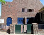 Voorgevel met hek
<br/>
Gert-Jan Lobbes, 2016